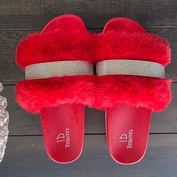 I.D. Required Faux Fur & Rhinestones RED Platform Slides Sz 8 - Picture 2 of 14